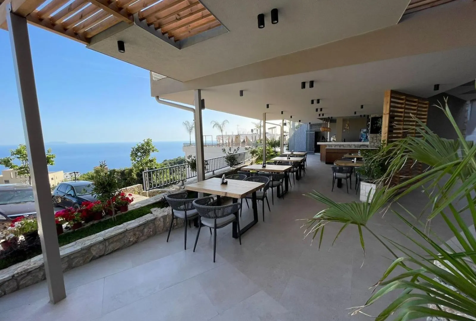 *****  Hotel Amare Дхерми Албания