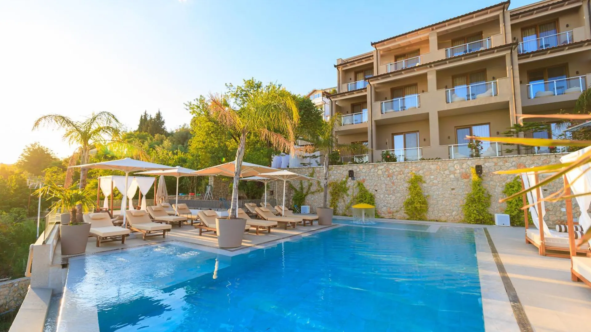 Hotel Amare Дхерми 5*,