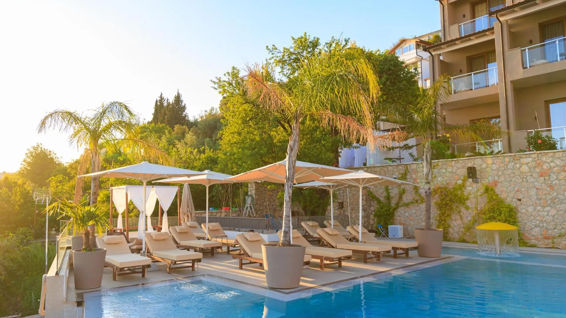 *****  Hotel Amare Дхерми Албания