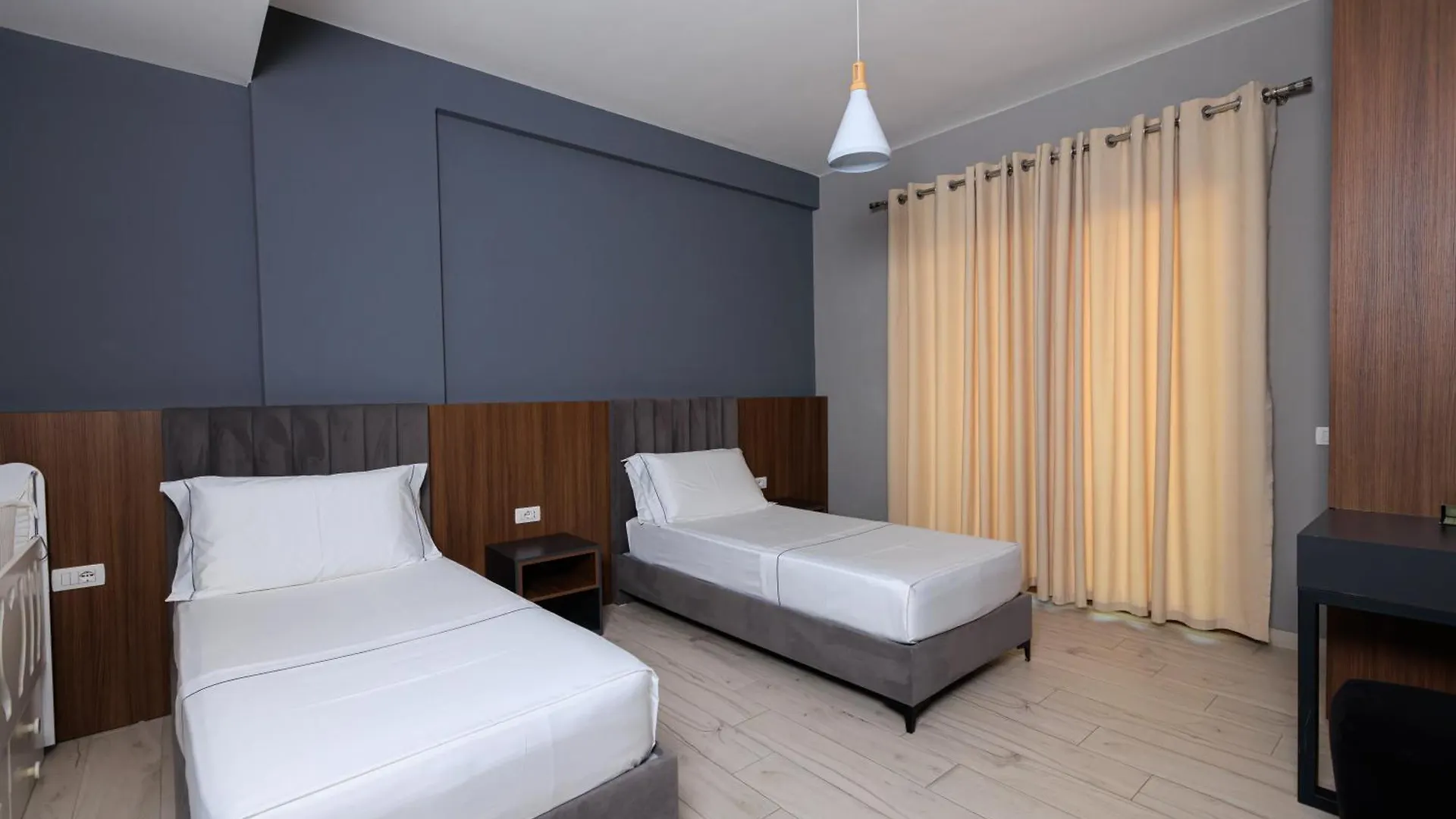 Hotel Amare Дхерми