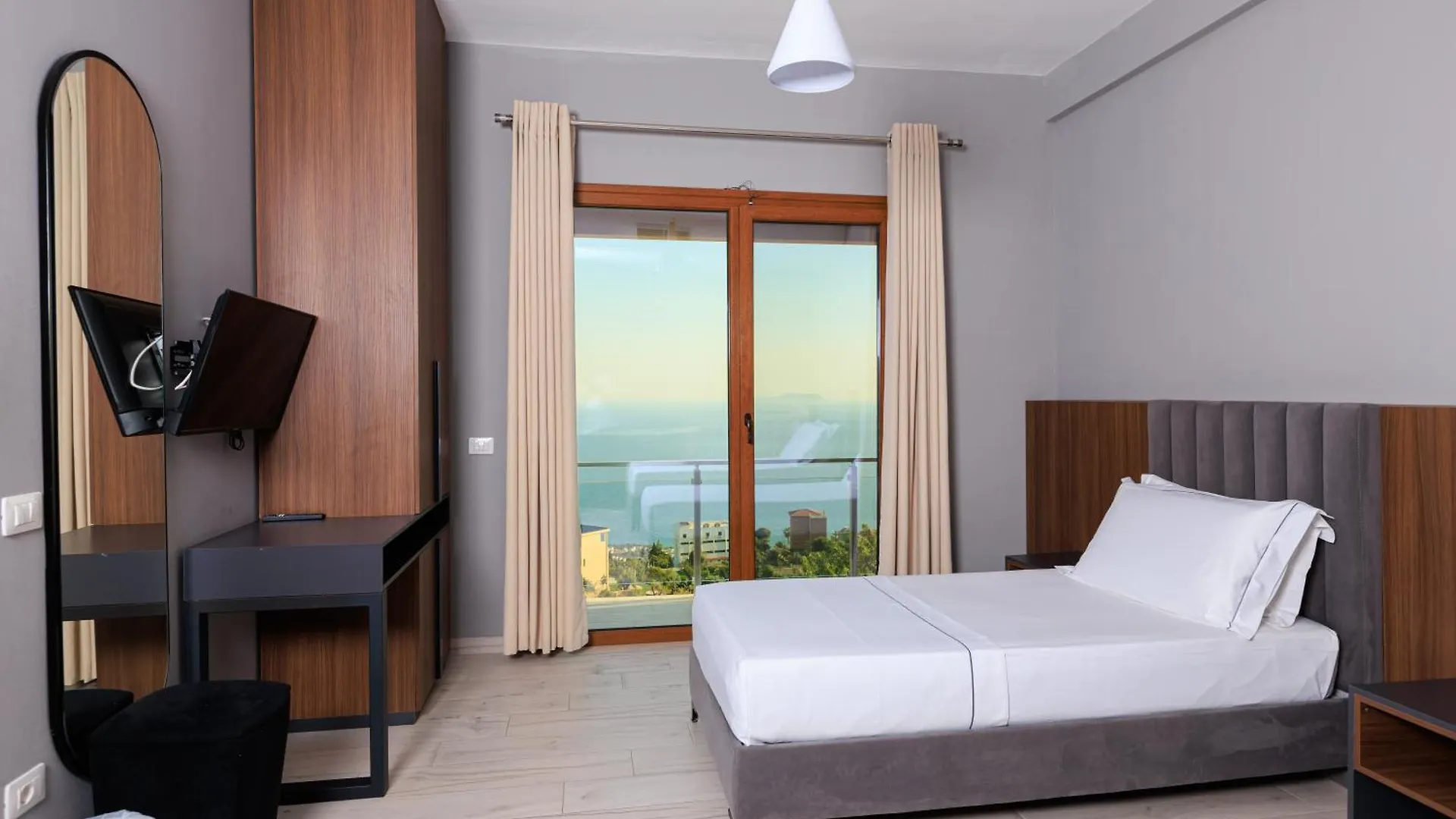 Hotel Amare Дхерми