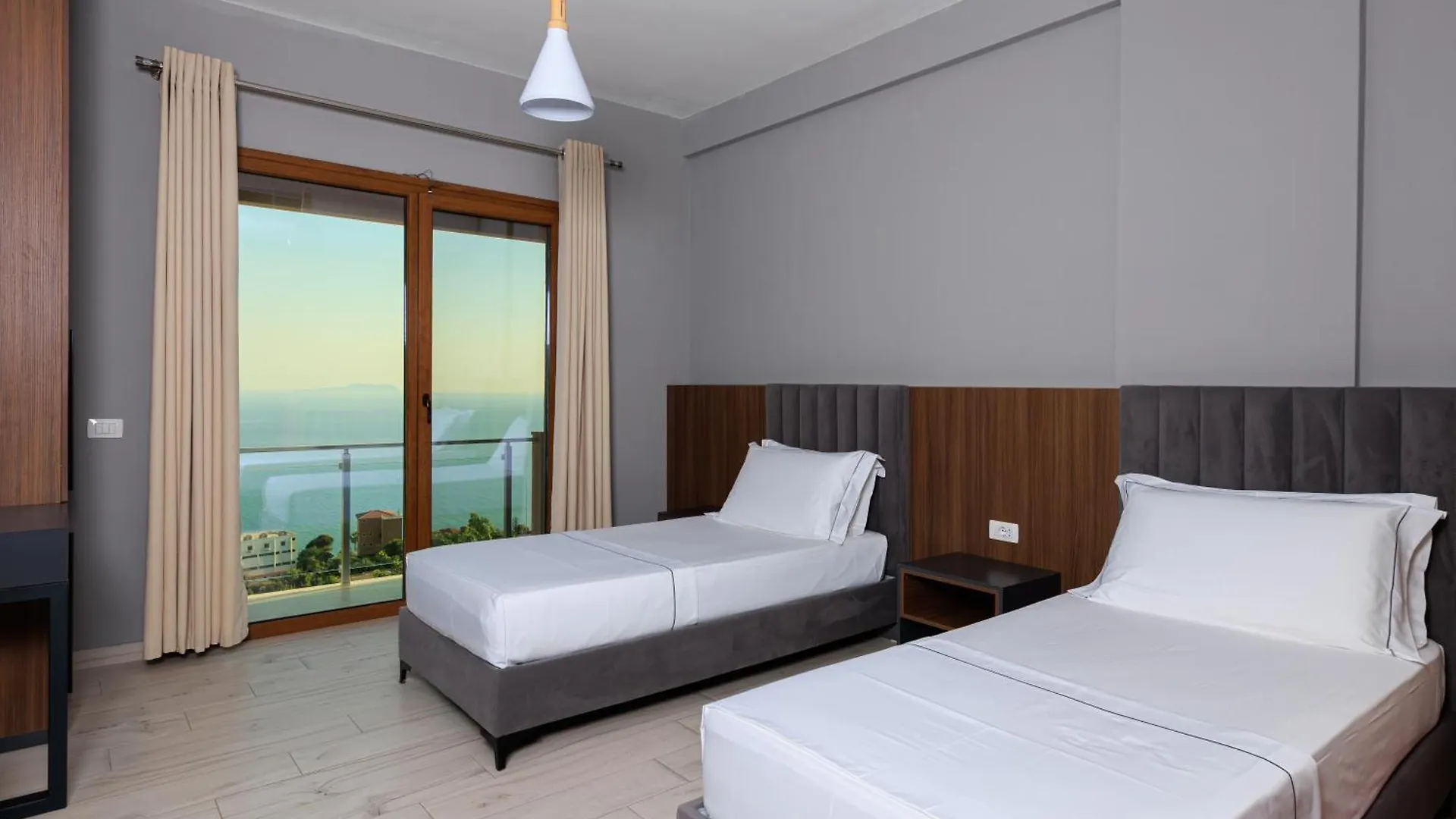 Hotel Amare Дхерми