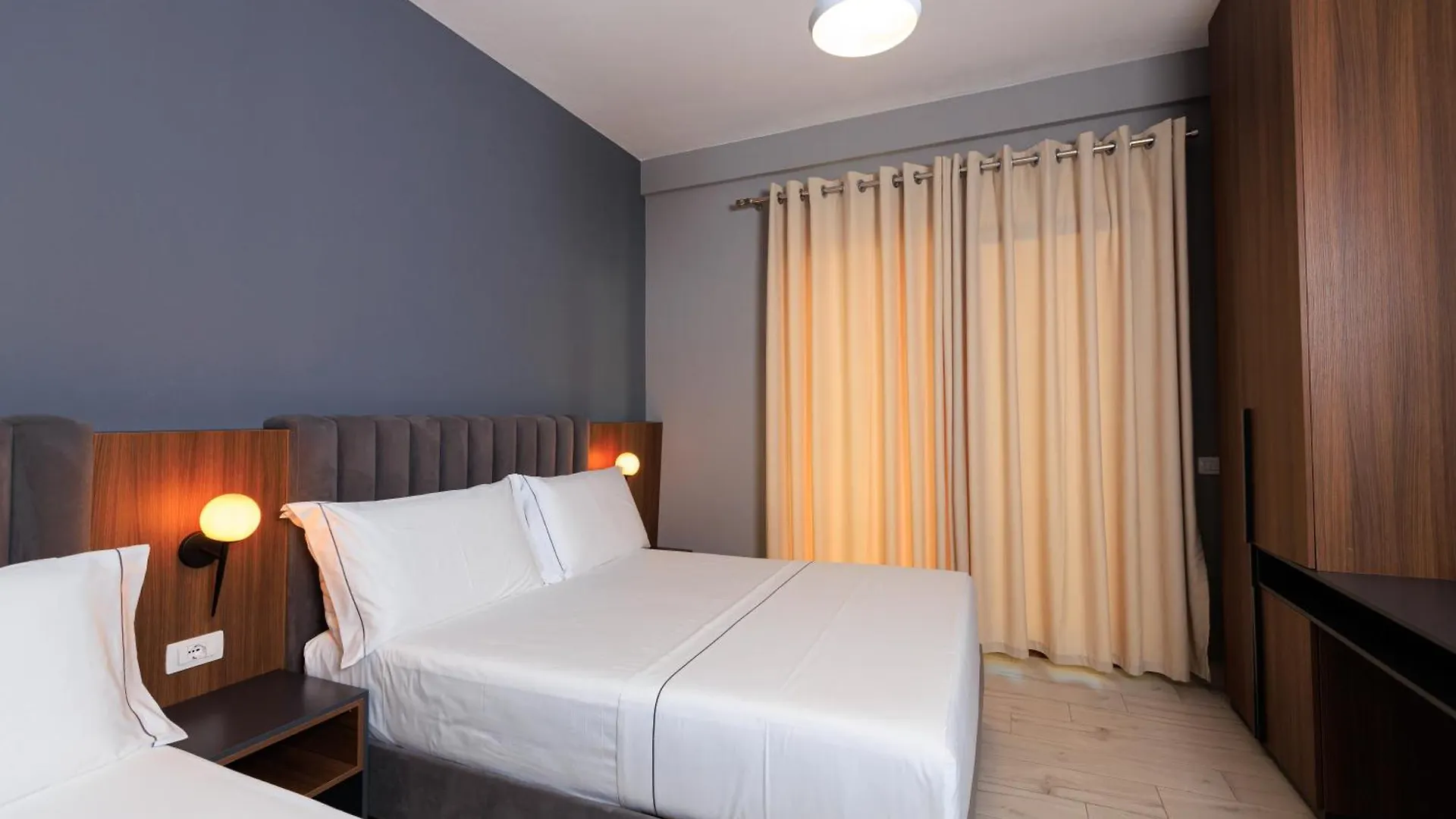 Hotel Amare Дхерми