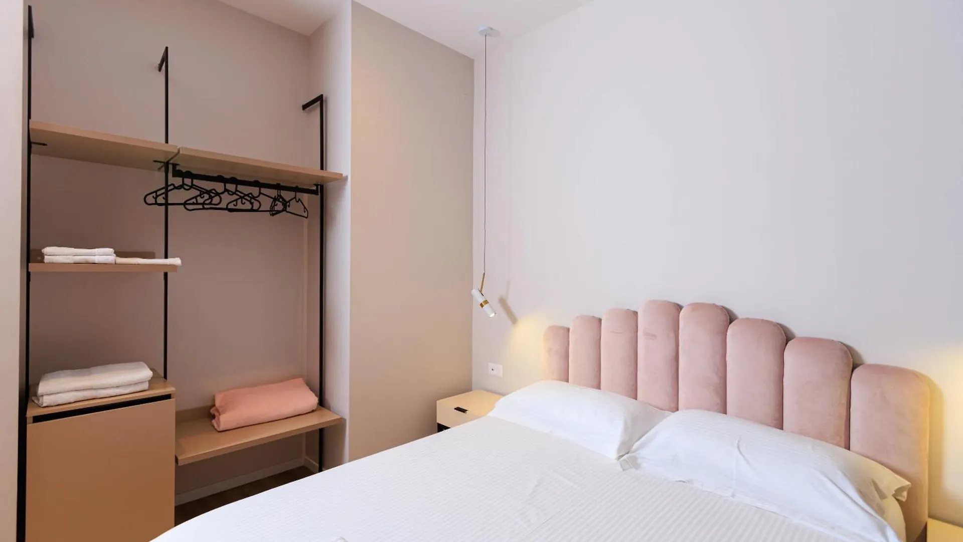 Hotel Amare Дхерми