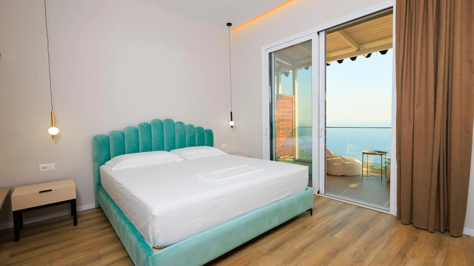 Hotel Amare Дхерми 5*,