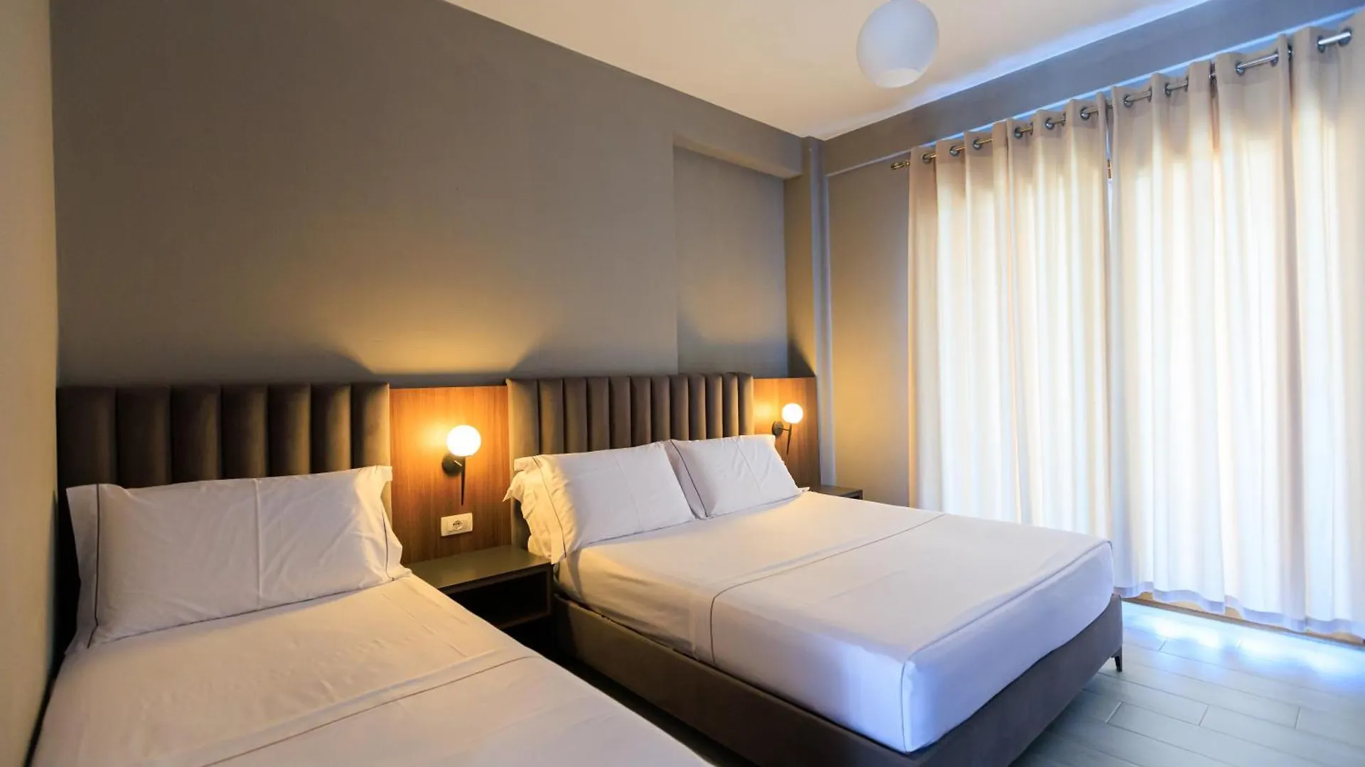 Hotel Amare Дхерми