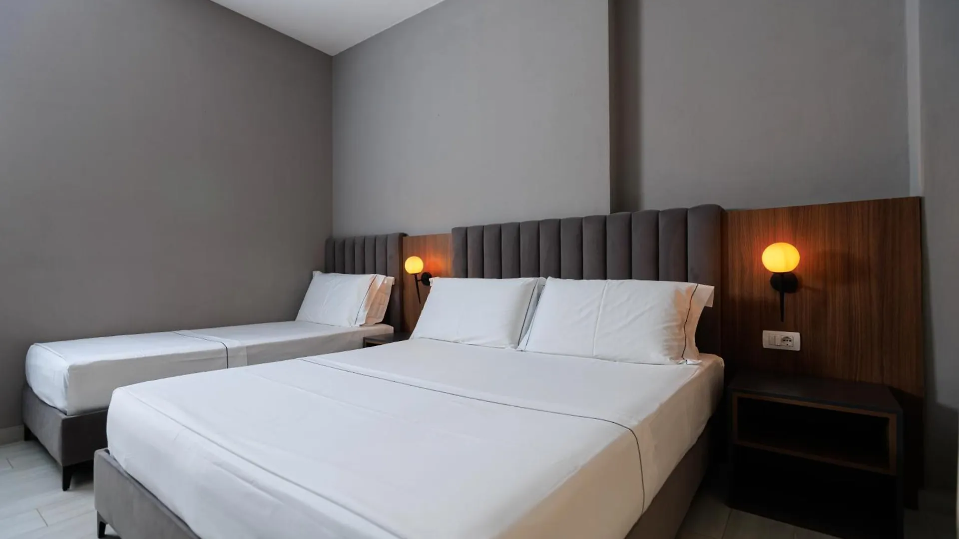 Hotel Amare Дхерми Албания