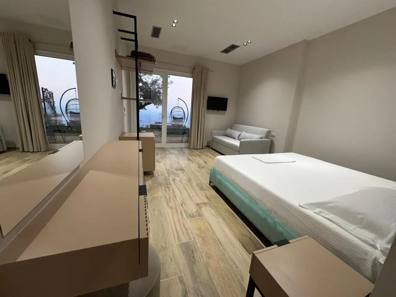 Hotel Amare Дхерми 5*,  Албания